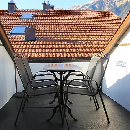 Heidi - Direct View Apartment *